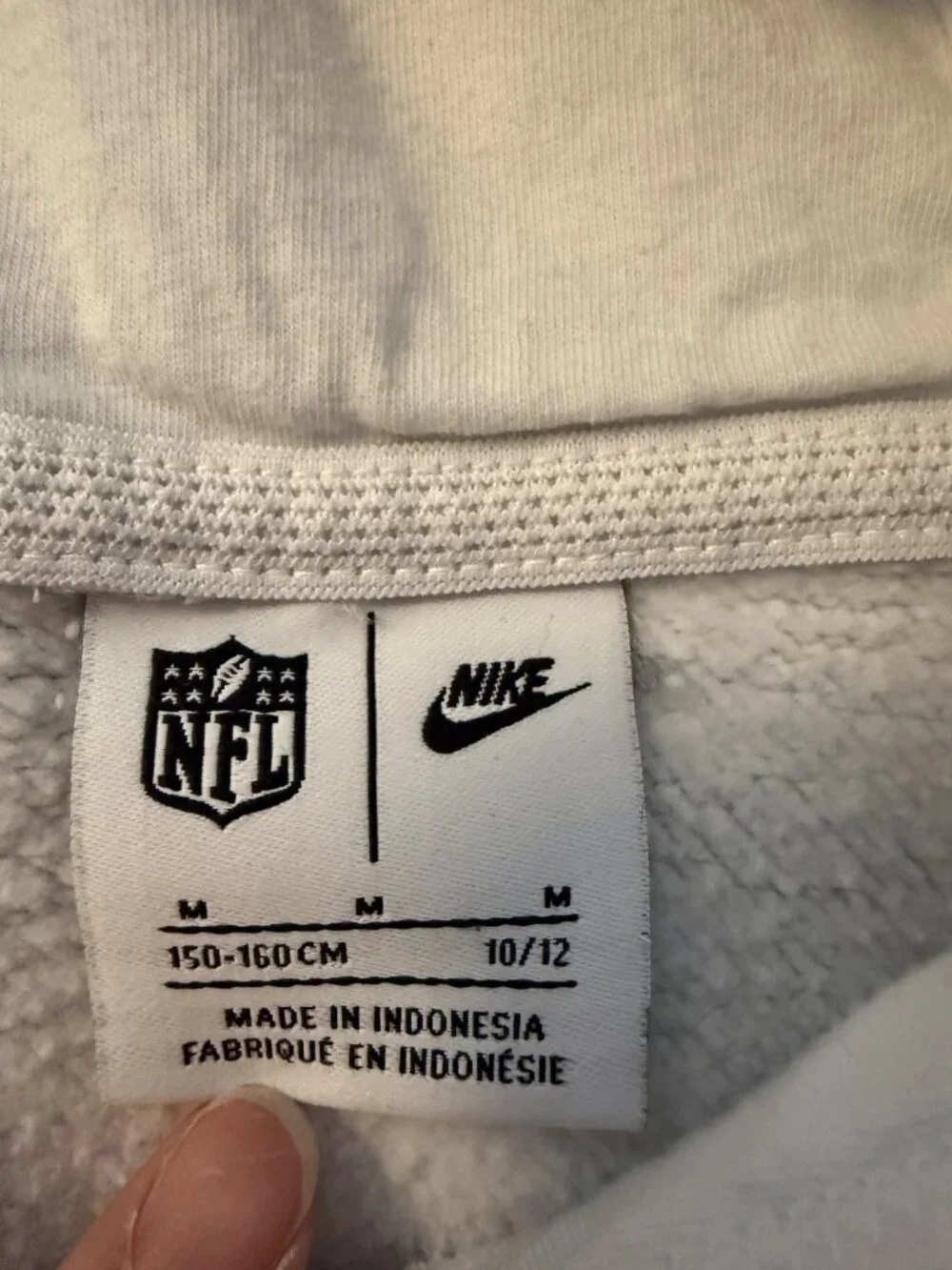 Nike NFL Tennessee Titans Youth Medium 2024 Gray Camo Salute to Service Hoodie